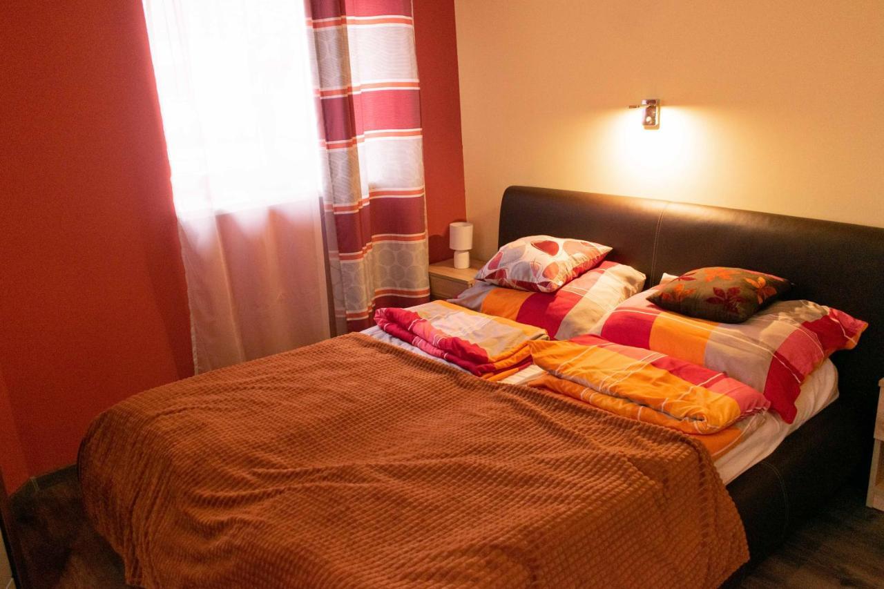 Borostyan Apartmanhaz موراهالوم المظهر الخارجي الصورة