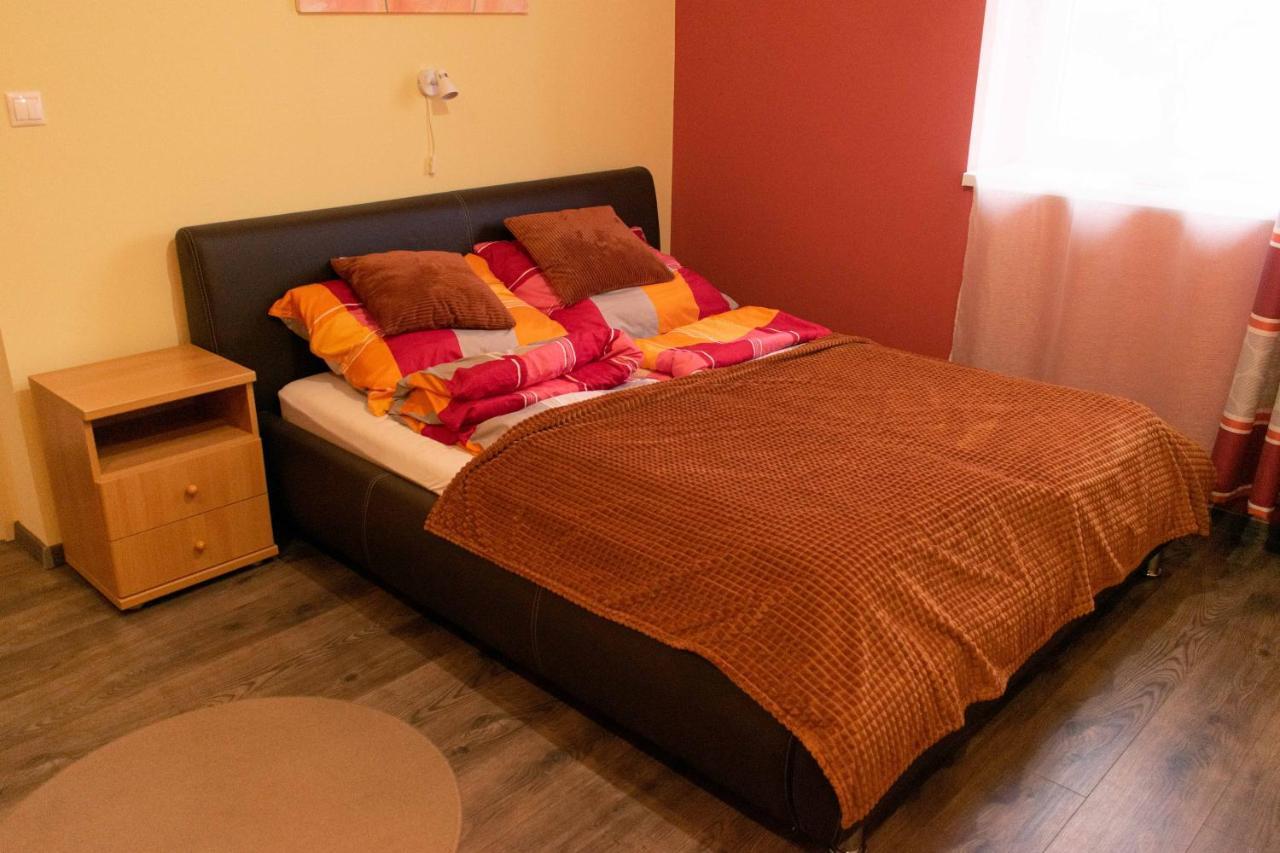 Borostyan Apartmanhaz موراهالوم المظهر الخارجي الصورة