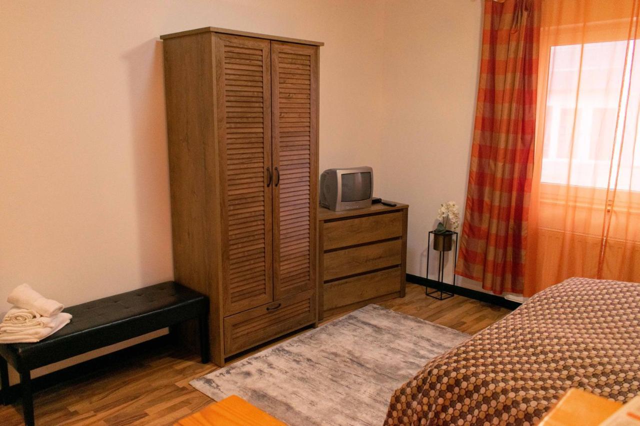 Borostyan Apartmanhaz موراهالوم المظهر الخارجي الصورة