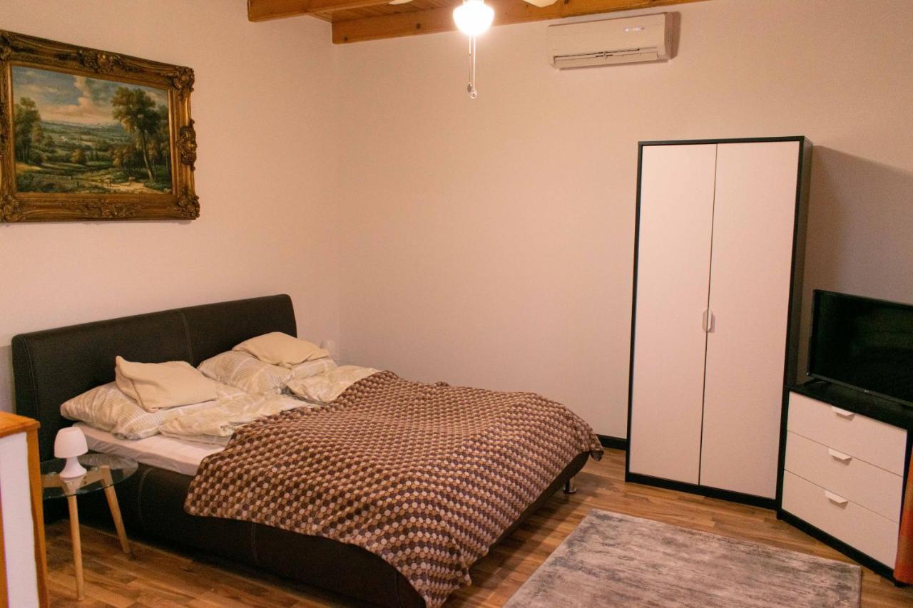 Borostyan Apartmanhaz موراهالوم المظهر الخارجي الصورة
