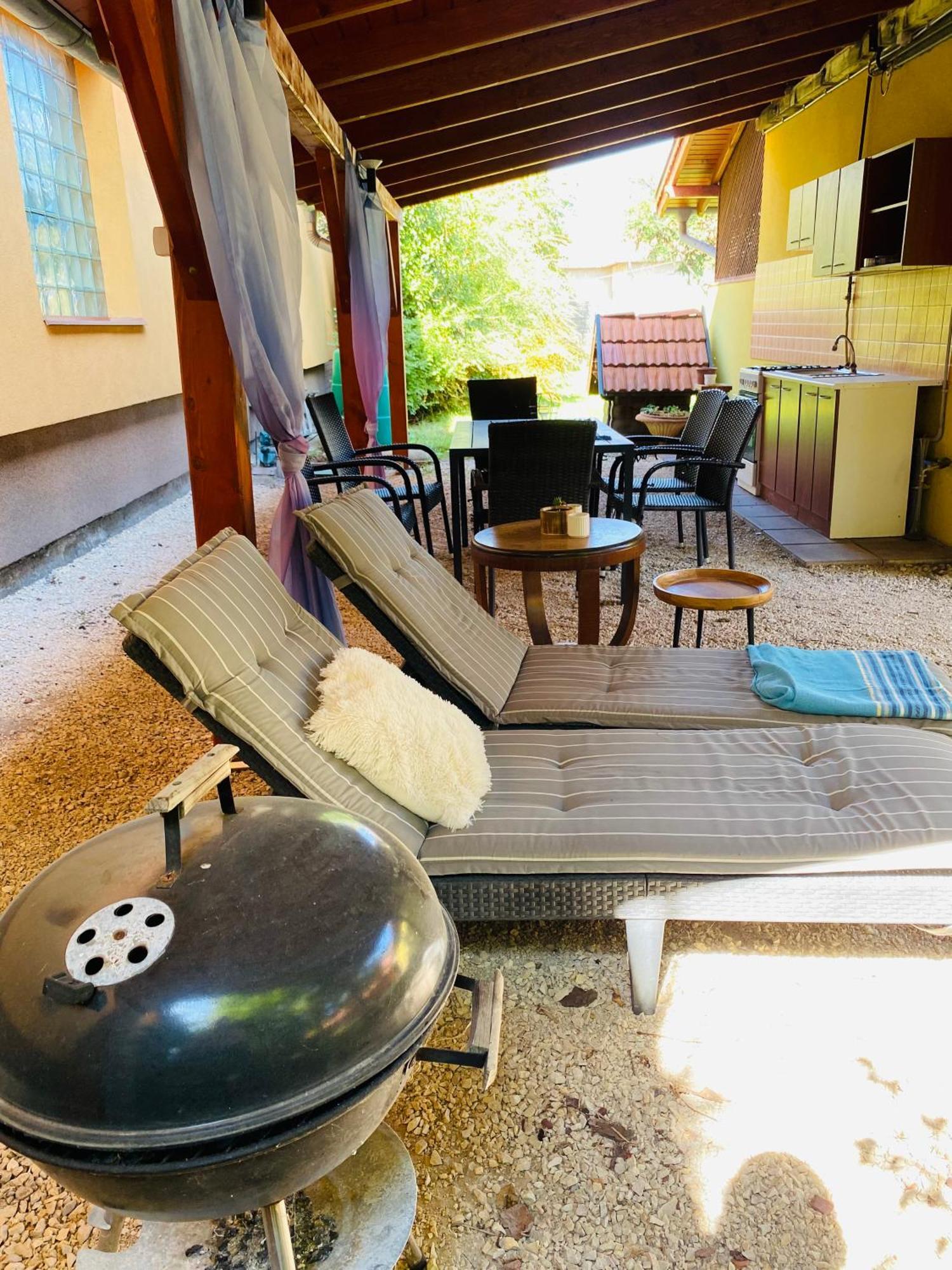 Borostyan Apartmanhaz موراهالوم المظهر الخارجي الصورة